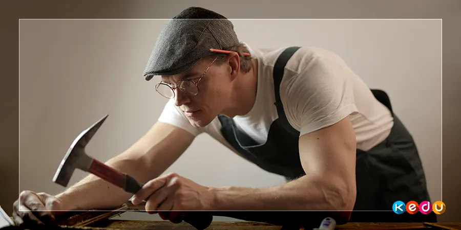 Завален работой. Смена профессии мужчина. Освоить новую специальность. Освоить профессию в 40 лет. Освоить профессию в 40 лет.